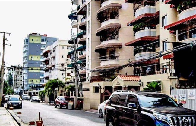 Penthouse in Evaristo Morales Sleeps 14 - Foto 22