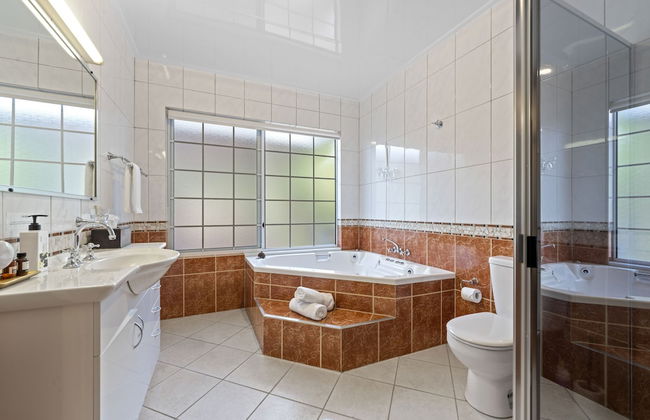 Birds 'n' Bloom Cottages - Photo 64