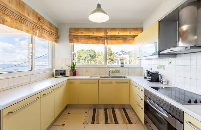 Verga Beachside Getaway With Panoramic Seaviews - Foto 12