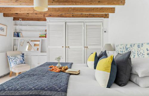 Duck Cottage - Waters Edge, Exclusive Village Location - Photo 18