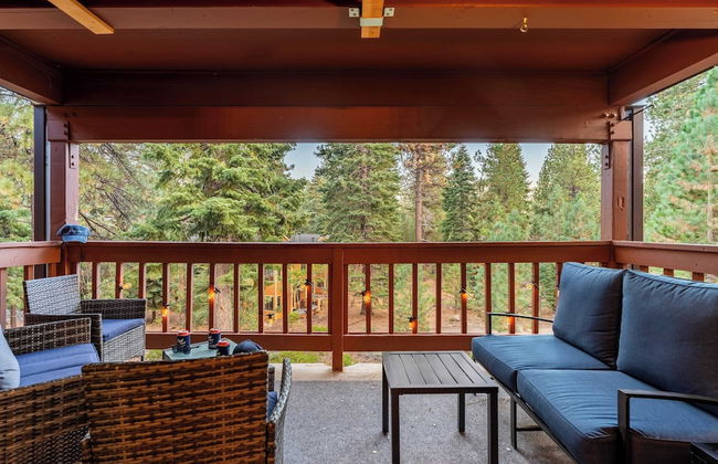 Walk to Lake, Dining+shops 5mins to Ski Resort Incline Paradise by Avantstay - Photo 35