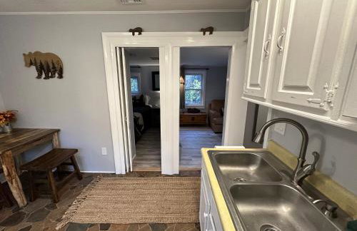 Escape to a Streamside Cabin in the Lower Catskills - Foto 16