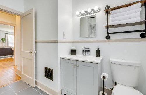 Walk to Amphitheater and Stadium Home with Deck! - Foto 14