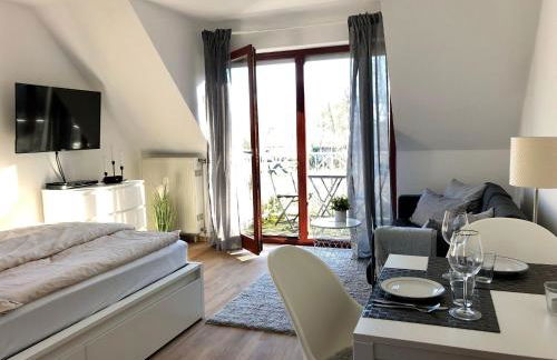 Ferienwohnung-Mary-Poppins-mit-Balkon-zwischen-Strand-Wald-Wiese-im-Suedosten-der-Insel-Ruegen - Foto 4