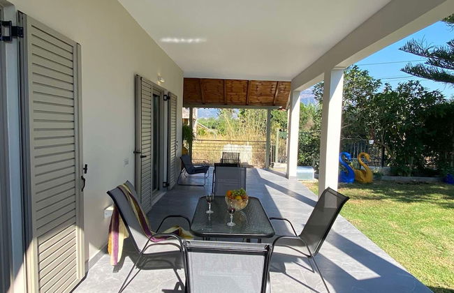 Kalamata Garden Haven - Escape Amidst Greenery - Foto 24