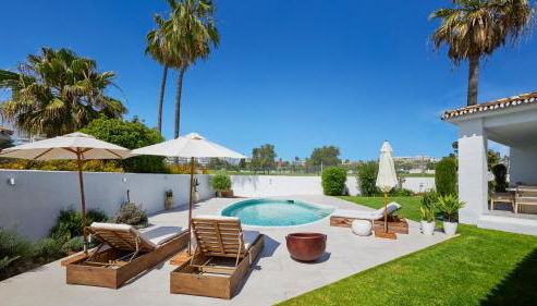 VACATION MARBELLA I Villa Moss, Golf-front, Swimming-pool, Minutes from the Marina and the Beach - Photo 3