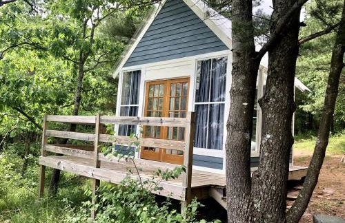 Runamuk Farm Camp Tiny House near Cambridge, New York - Foto 1