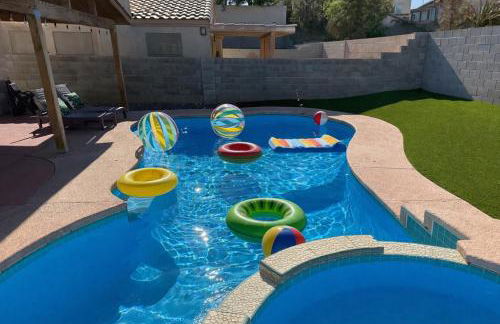 Newly Remodeled Pool Villa 3BD 3BA By Summerlin - Foto 6