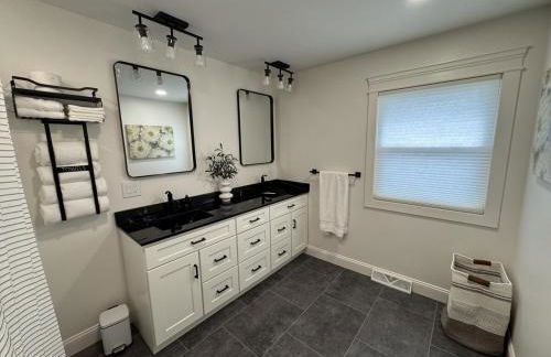 Farm Views - 10 min to Sight & Sound - Photo 5