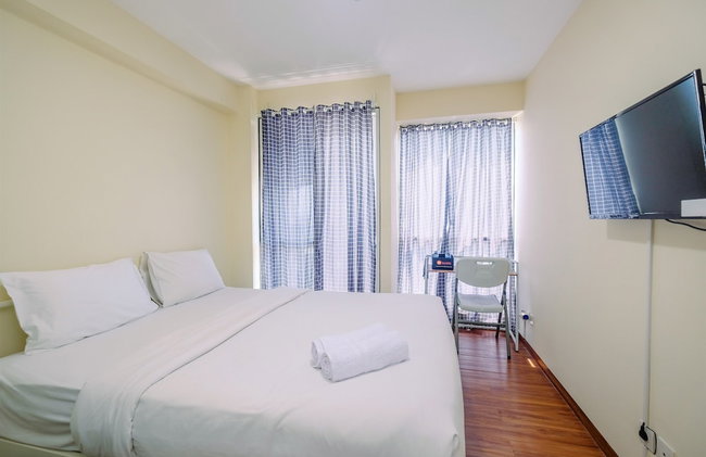 Homey And Cozy Living Studio Room At Tifolia Apartment - Foto 13