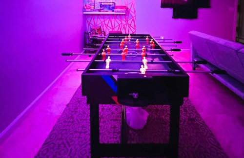 Lux Designer Home with Gaming Rm - Foto 25