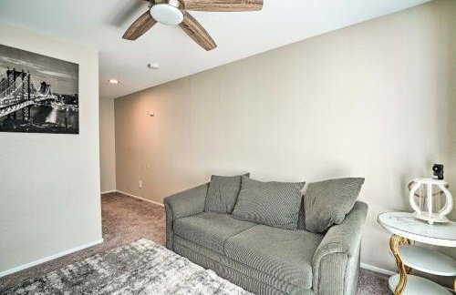 Stylish House with Patio, 8 Mi to Vegas Strip! - Photo 22