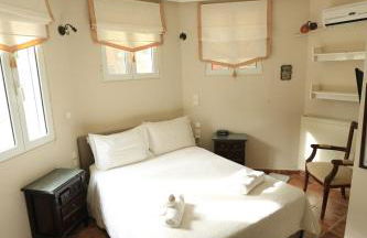 In White Villa - Photo 18