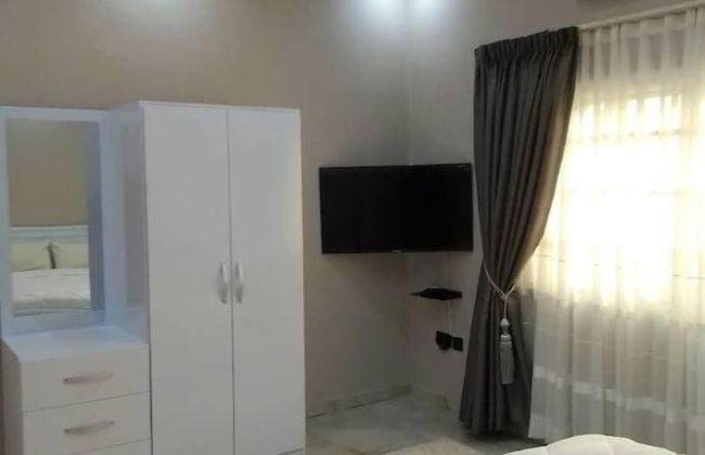 Empire Bay Beach Villa - Photo 3