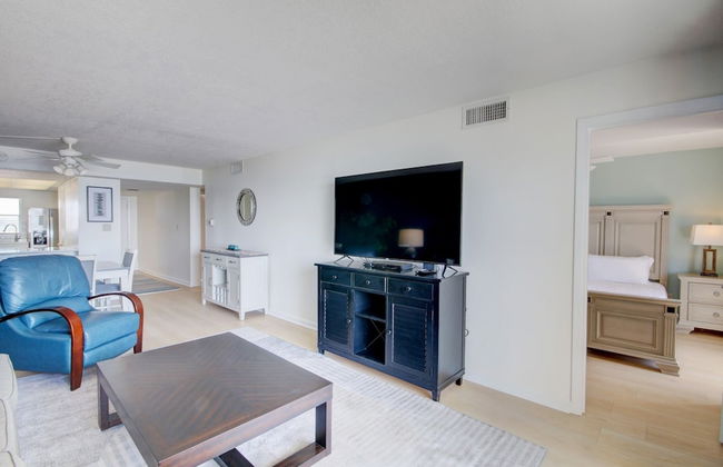 447 El Matador 2 Bedroom Condo by RedAwning - Photo 3