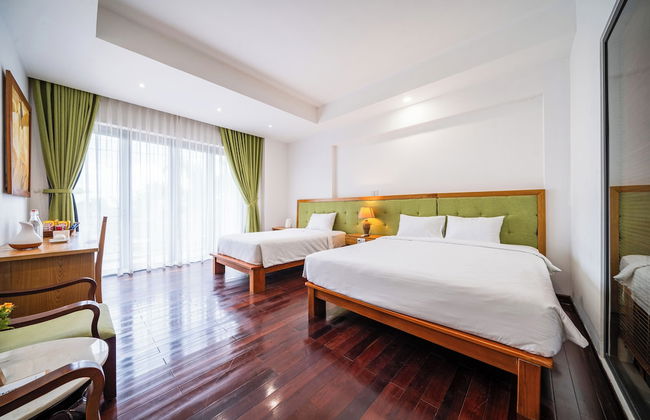 Palm River Boutique - Photo 29