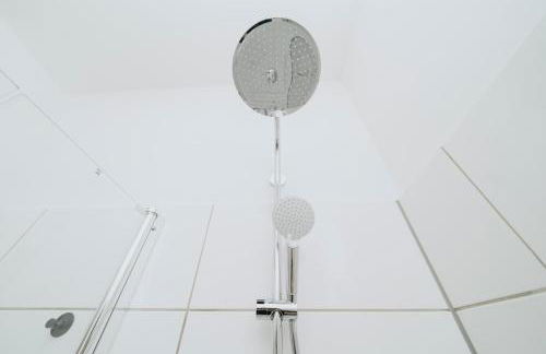 Homely Berlin - Familien & Gruppen, Eigener Eingang, Top Anbindung - Foto 28