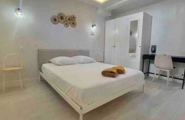 Le BASHKIR - SPACIEUX AVEC TERRASSE - WIFI - prés mer et aéroport - Tram et supermarchés - Foto 8