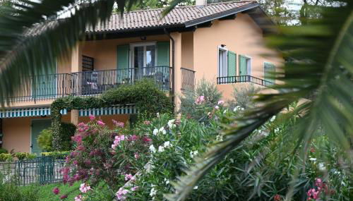 La Verbena a fianco del Vittoriale, vista piscina, 10 minuti a piedi dal lungo lago - Foto 4