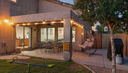 Serenity Splash Upscale Stay Pool Game Lounge - Foto 5