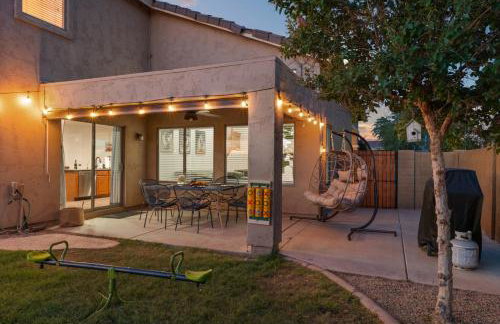 Serenity Splash Upscale Stay Pool Game Lounge - Foto 5