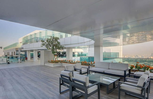 Lux 1BR w World Highest Sky Track Rooftop Pool - Photo 20