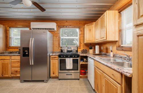 Misty Mountain Cabin Spectacular Scenic Escape by Caddo River - Foto 10