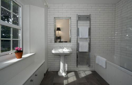 Stormont House - Photo 20