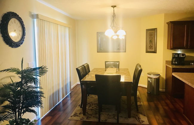 Spacious 3 BR Ranch House W Patio Yard in a Quiet Suburb - Foto 29