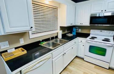 Eastgate 14B Stylish Townhouse 5 min to downtown Hammond - Foto 30