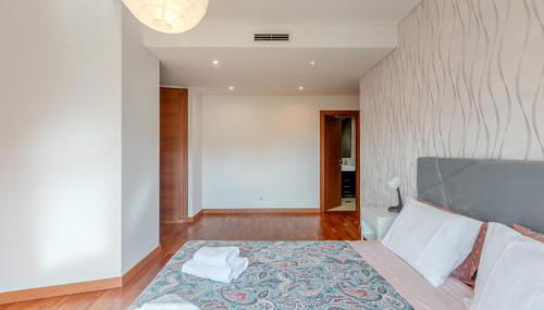 Modern 2 bedroom apt 20 min from city center - Foto 2