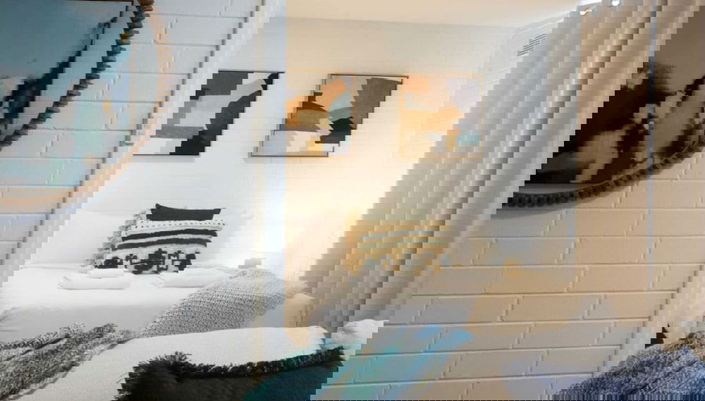 Lovely 1BR Apt in Bicton With Backyard and Parking - Foto 1, Habitación