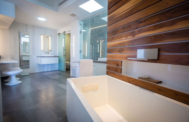 Modern Del Mar Beach Home - Photo 18