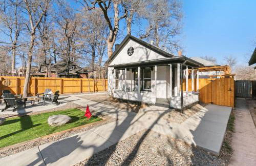 Old Town Retreat with Hot Tub - Steps from CSU! - Photo 24