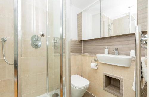 Charming 3BR Duplex in Wembley, 5 Minutes to Tube - Foto 21