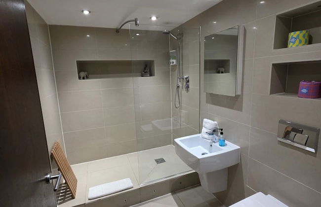 Contractor Bookers at Infinity Apartments - Foto 35