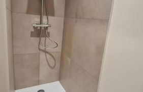 Gîte Le Puy Martineau piscine privée intérieure chauffée terrain arboré à 10 min du Puy du Fo - Foto 19