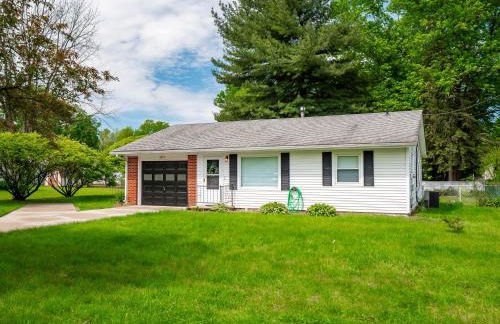 Beautiful Ranch with Outdoor Patio and Room for 6 - Photo 29