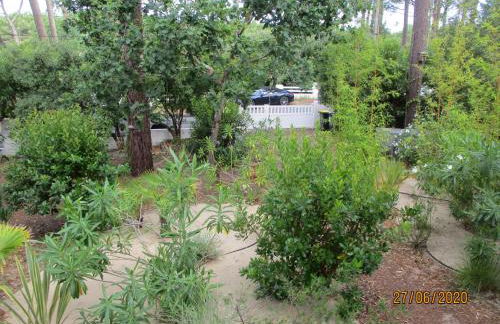 une maison lumineuse sous les pins - Foto 8