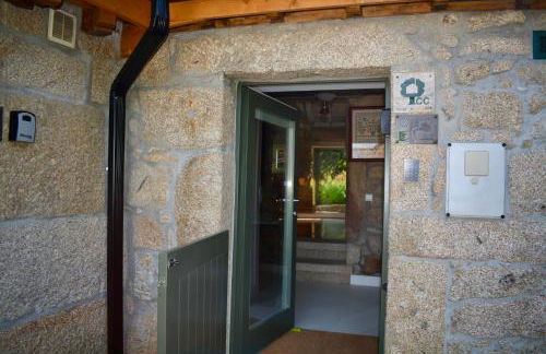 Castelo Gerês - Exquisite Eco-Cottage - jacuzzi - Foto 8