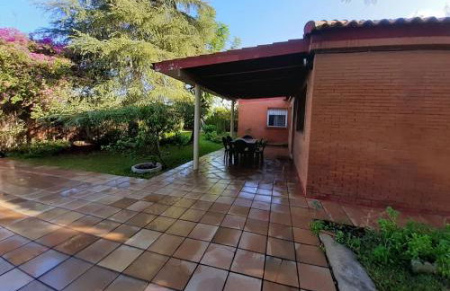 Precioso chalet próximo a Sevilla con jardín y piscina privada 8 personas Wifi gratis 2 salones 4 dormitorios 2 baños - Foto 77