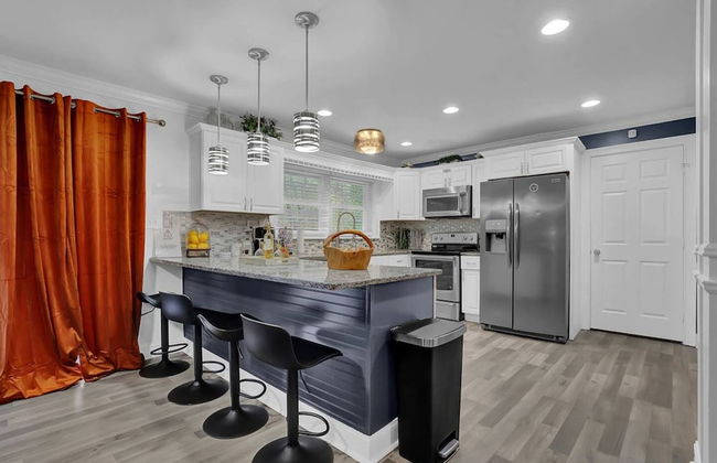 Lrg 5BR 5BA Home w 10 Beds Pool Hottb Gamerm2 - Foto 14