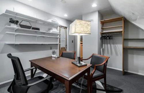 Spacious Family Getaway - Near Cleveland Clinic - Foto 11