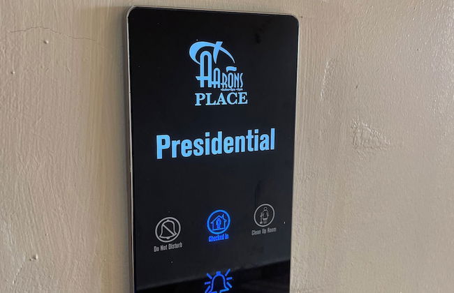 Aaron's Place Luxury Apartments & Rooms - Photo 12