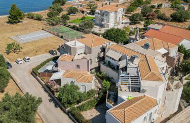 Boutique Saline Apartments - Green - Photo 13