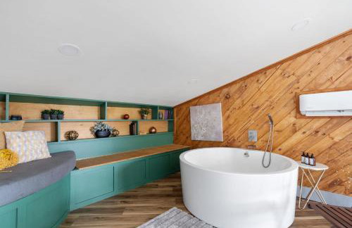 The Evergreen Treehouse with Winter Views - Foto 28