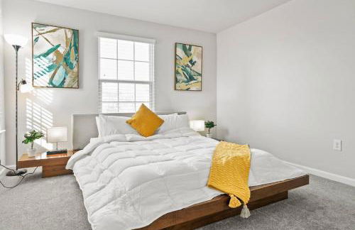 Spacious & Serene Family Gem: Games, Office, Yard! - Foto 26