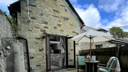 The Stables - Detached Cottage with Private Garden & Hot Tub - Foto 1, Garden