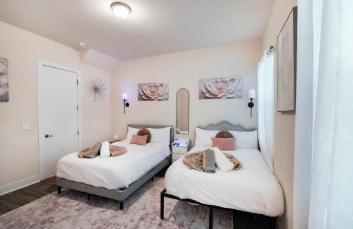 Stylish 3BR Home in CLT, Close to Downtown, Airport, WFH & Parking & Family Friendly & Business Ready - Foto 85