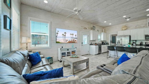 2 Blocks to the Beach, Pool, Patio w/ Bar Awave From it All by Avantstay - Foto 4, Interior